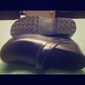 Danskos Professionals Clogs Black.